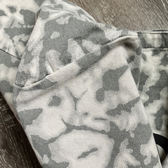 Alo Yoga Tie-Dye Shopper Tote bag - Picture 6 of 12